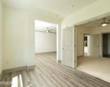 11613 Vista Terrace Way - Photo Thumbnail 5