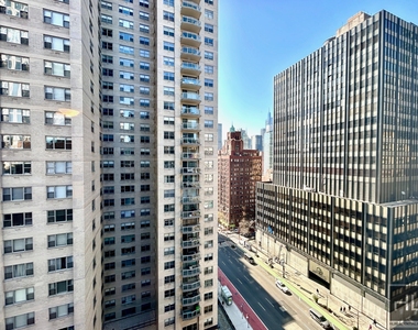 East 57th Street - Photo Thumbnail 2