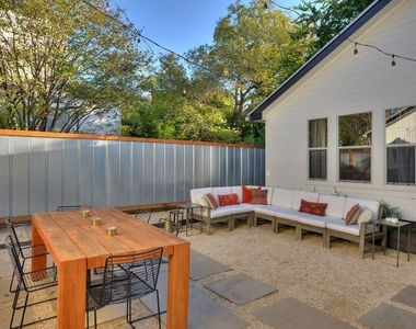 413 W Johanna St - Photo Thumbnail 0