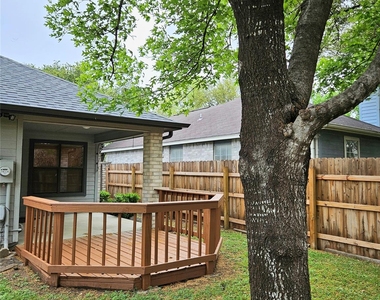 2315 Raintree Path - Photo Thumbnail 16