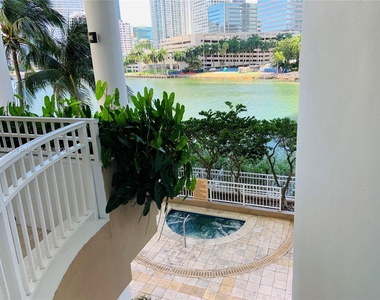 801 Brickell Key Blvd - Photo Thumbnail 26