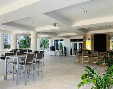 801 Brickell Key Blvd - Photo Thumbnail 24