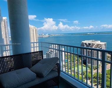 801 Brickell Key Blvd - Photo Thumbnail 2