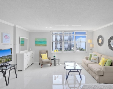 2501 S Ocean Dr - Photo Thumbnail 11