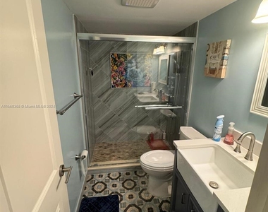 1833 S Ocean Dr - Photo Thumbnail 14