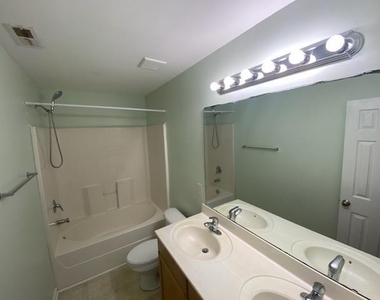 4004 Volkswalk Place, Raleigh Nc 27610 - Photo Thumbnail 11