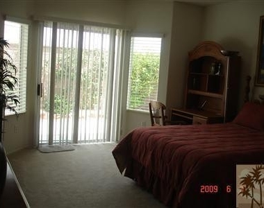 39830 Somerset Avenue - Photo Thumbnail 4