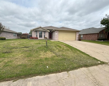 205 Lake Wichita Drive - Photo Thumbnail 0