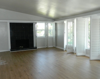 4627 Presidio Dr - Photo Thumbnail 12