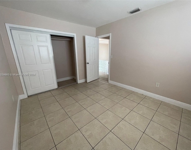 6760 Petunia Dr - Photo Thumbnail 22