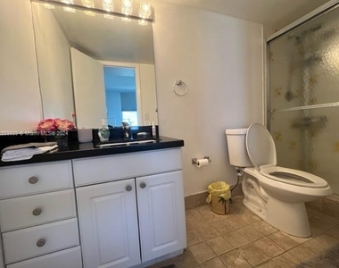 2101 S Ocean Dr - Photo Thumbnail 16