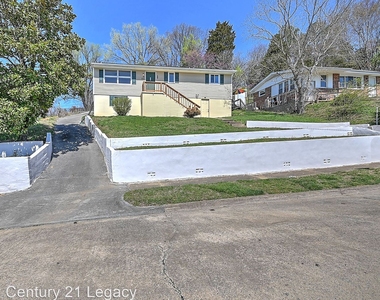 580 Bays View Rd - Photo Thumbnail 2