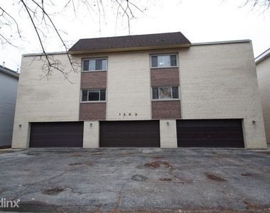 1363 Perry St - Photo Thumbnail 6