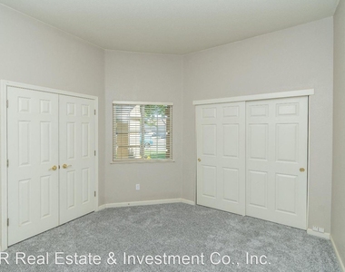 204 Mariner Circle - Photo Thumbnail 21