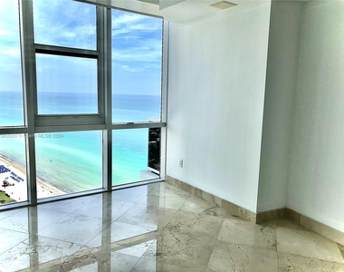 18201 Collins Ave - Photo Thumbnail 6