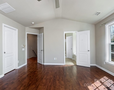 8305 Cutters Spring Drive - Photo Thumbnail 15