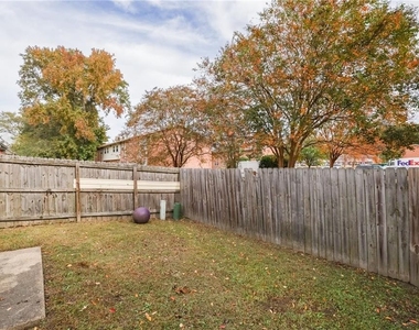 578 Peregrine Street - Photo Thumbnail 22