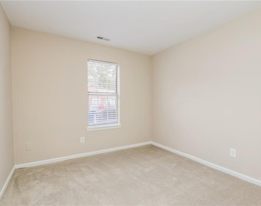 578 Peregrine Street - Photo Thumbnail 18