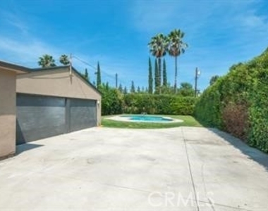 4546 Matilija Avenue - Photo Thumbnail 10