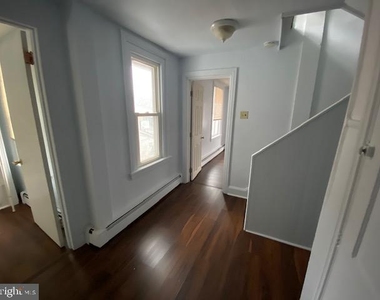 1037 Lancaster Ave - Photo Thumbnail 13