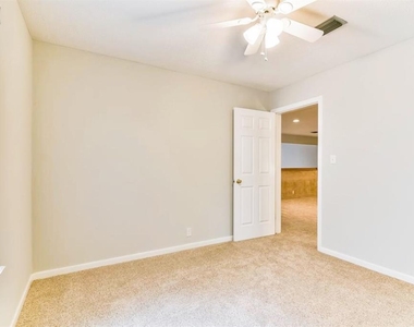 5209 Grand Lake Street - Photo Thumbnail 22