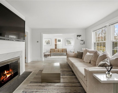 225 Larchmont Avenue - Photo Thumbnail 6