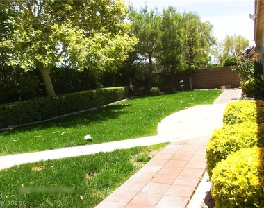 10710 Del Rudini Street - Photo Thumbnail 17