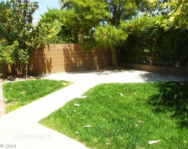 10710 Del Rudini Street - Photo Thumbnail 16