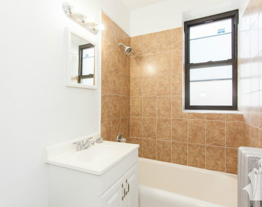 2737 N Spaulding Avenue - Photo Thumbnail 6