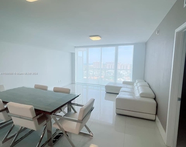 400 Sunny Isles Blvd - Photo Thumbnail 3