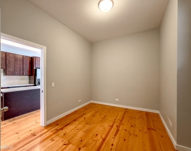 3950 N. Ashland, Unit 9 - Photo Thumbnail 7