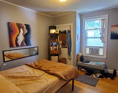 112 Lawrence St - Photo Thumbnail 8