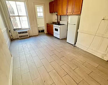 323A East 89th Street - Photo Thumbnail 7