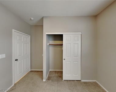 8283 Aurora Peak Avenue - Photo Thumbnail 10