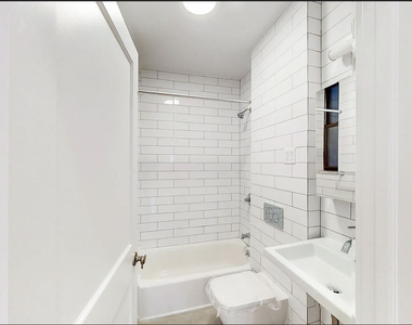 443 West 51st Street - Photo Thumbnail 5