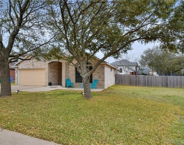 1525 Lobo Mountain Ln - Photo Thumbnail 2