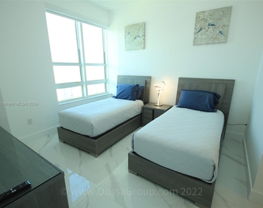 950 Brickell Bay Dr - Photo Thumbnail 36