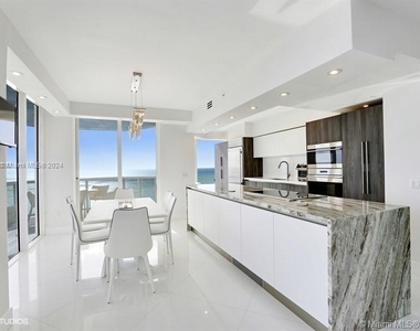 4779 Collins Ave - Photo Thumbnail 2