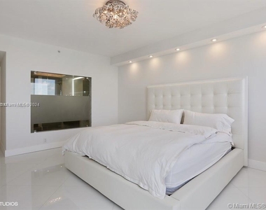 4779 Collins Ave - Photo Thumbnail 6