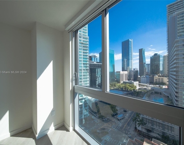 1100 S Miami Ave - Photo Thumbnail 17