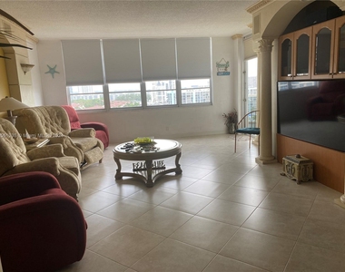 3725 S Ocean Dr - Photo Thumbnail 8