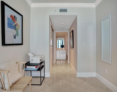 3101 S Ocean Dr - Photo Thumbnail 17