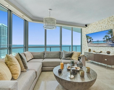 3101 S Ocean Dr - Photo Thumbnail 4