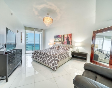 16001 Collins Ave - Photo Thumbnail 19