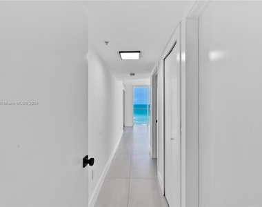 6301 Collins Ave - Photo Thumbnail 20