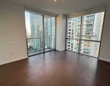 1060 Brickell Ave - Photo Thumbnail 15