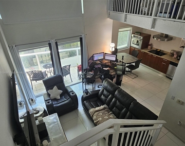 1528 Brickell Ave - Photo Thumbnail 10