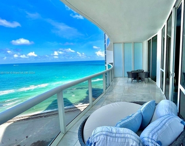 15811 Collins Ave - Photo Thumbnail 0