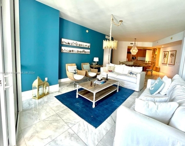 15811 Collins Ave - Photo Thumbnail 7