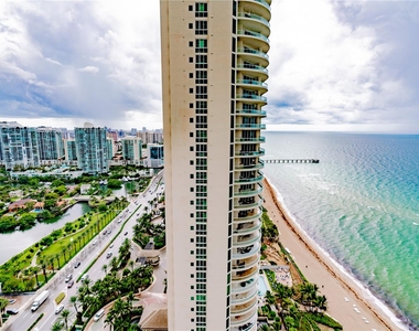 16001 Collins Ave - Photo Thumbnail 12